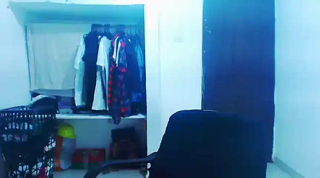 liz dirty online show from February 8, 10:40 pm