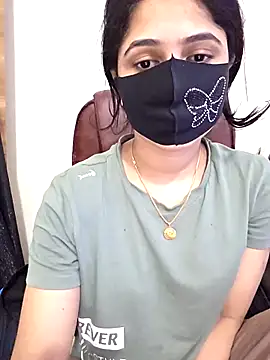 Snapshot of Suvosri chatting on December 23, 4:32 am Suvosri online show from December 23, 4:32 am