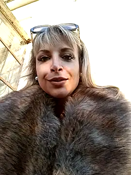 Cute Anissa online show from March 18, 5:21 pm