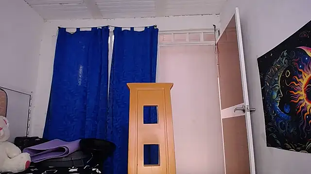 yselahot online show from December 3, 5:00 pm