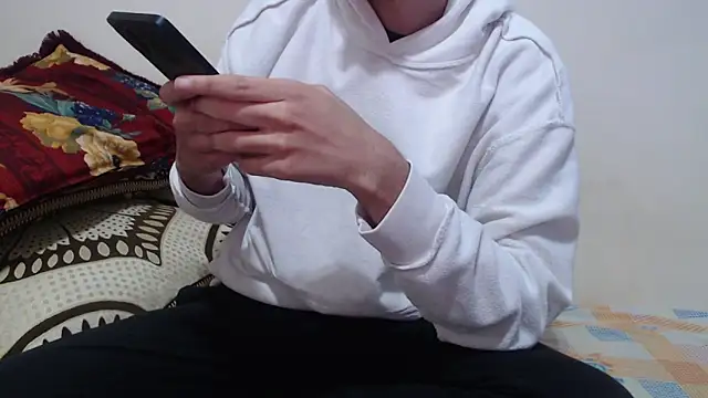 Alexdelarge323 online show from February 5, 11:37 am