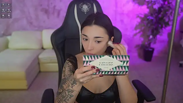 Jasmine Flow online show from November 29, 8:17 am