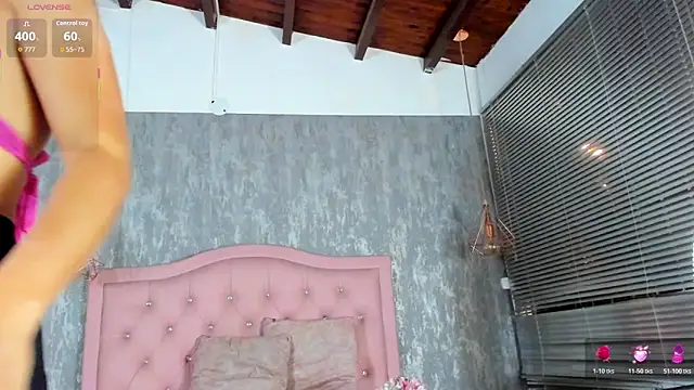 naomidibello online show from April 14, 12:33 pm