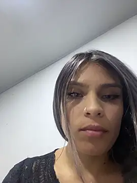 Snapshot of Tiffanysurez_ chatting on February 19, 12:50 am Tiffanysurez online show from February 19, 12:50 am