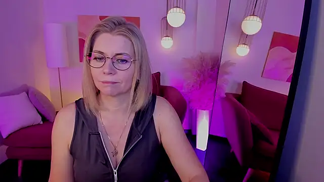 Annie Light online show from November 25, 5:51 am