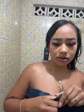 Luisa Fernandaa online show from March 25, 1:33 am