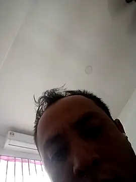 Snapshot of Vincenzo9604 chatting on October 1, 3:56 am Vincenzo9604 online show from October 1, 3:56 am