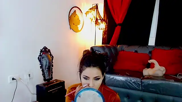 misslombana online show from May 20, 4:18 am