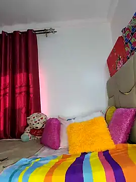 NicRaisaa online show from February 16, 6:09 am