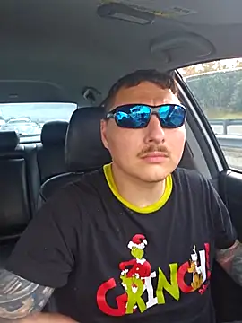 Snapshot of MrBiggBallz chatting on December 22, 6:49 pm MrBiggBallz online show from December 22, 6:49 pm