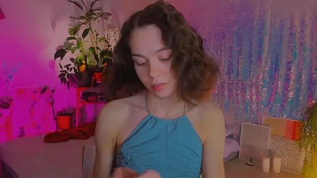 Snapshot of poli__ chatting on January 3, 9:05 pm poli   online show from January 3, 9:05 pm