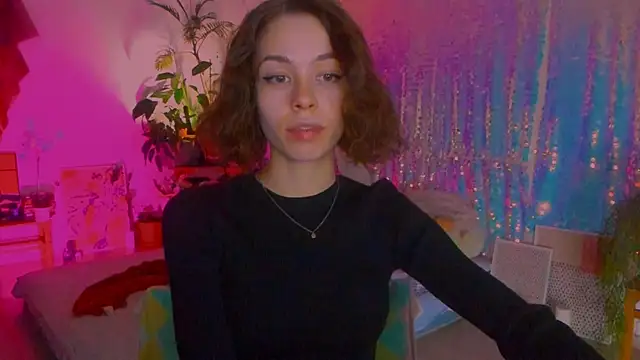 Snapshot of poli__ chatting on January 21, 9:15 pm poli   online show from January 21, 9:15 pm