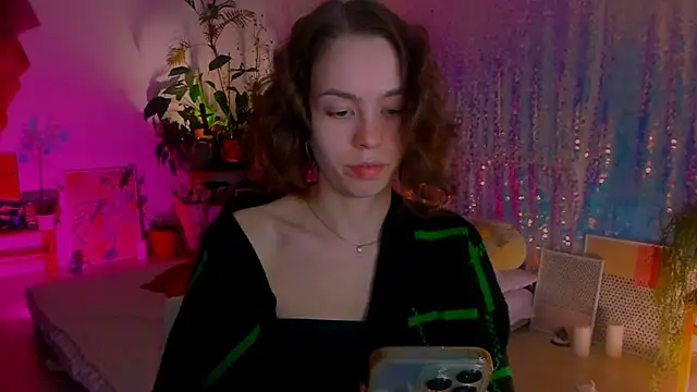 Snapshot of poli__ chatting on January 22, 7:24 pm poli   online show from January 22, 7:24 pm