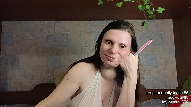 Snapshot of Liisa_ chatting on December 10, 12:05 pm Liisa online show from December 10, 12:05 pm