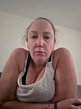 Wisie Cutie online show from March 12, 4:35 pm