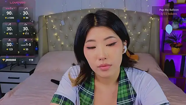 Wendy  Hills online show from December 14, 3:36 pm