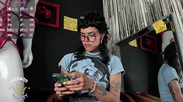 trinitty online show from October 25, 3:29 pm