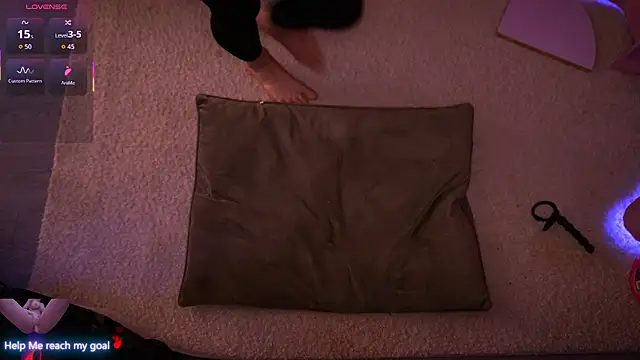 Redhead Shark new online show from March 6, 1:18 pm