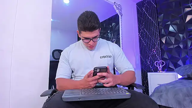 JeffDaltton online show from December 13, 8:14 pm