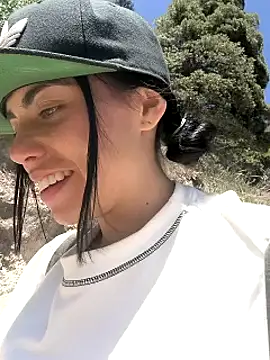 i am nina  online show from January 14, 4:50 pm