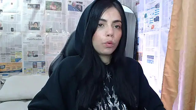 i am nina  online show from September 28, 10:48 pm