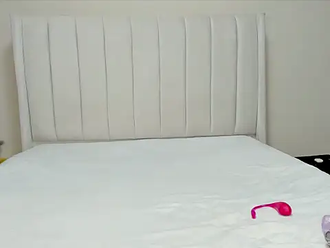  heavenlysent online show from December 3, 1:35 am