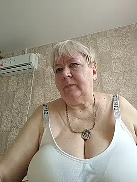 EffectFiona online show from March 29, 4:23 am