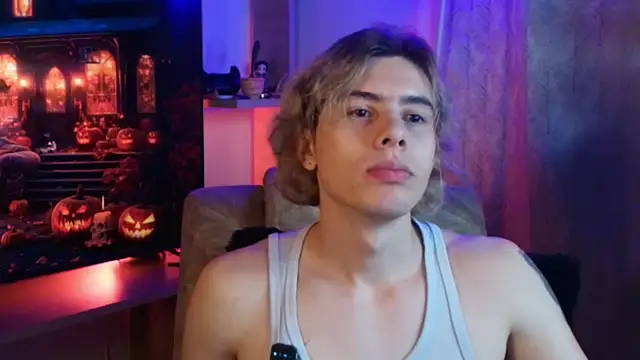 Snapshot of dimitri_tv chatting on October 12, 1:37 am dimitri tv online show from October 12, 1:37 am