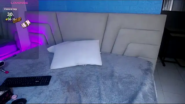 Miss Loise online show from October 3, 4:09 am