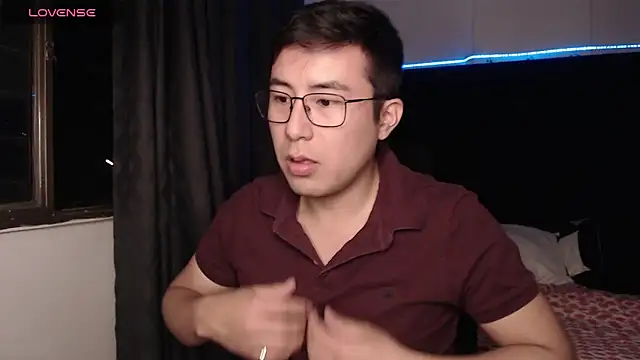 andrewmhilton  online show from February 17, 5:48 am