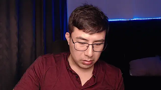 andrewmhilton  online show from March 28, 5:29 am