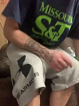 Midwestalpha online show from April 11, 9:08 pm