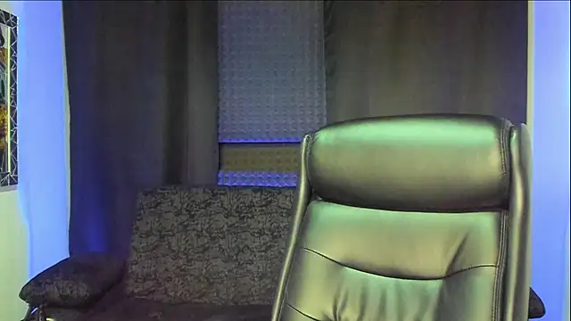 jhonnysnow17 online show from December 2, 7:09 pm