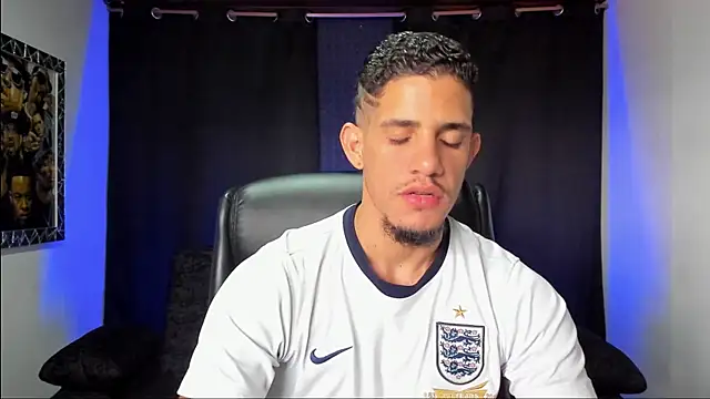 jhonnysnow17 online show from March 22, 6:44 pm