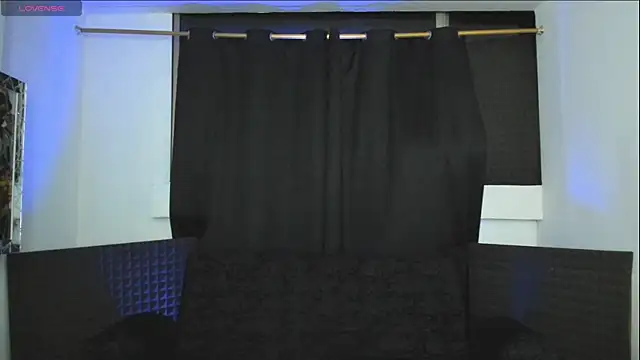 Snapshot of jhonnysnow17 chatting on June 20, 3:42 am jhonnysnow17 online show from June 20, 3:42 am