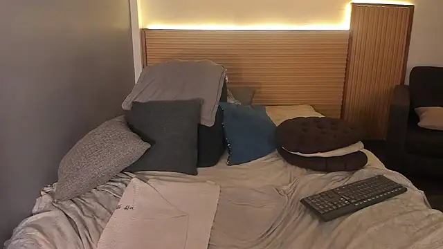 megan dreamsss online show from March 21, 8:19 am