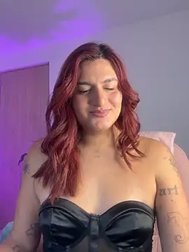 Snapshot of ari_artis chatting on October 4, 8:29 pm ari artis online show from October 4, 8:29 pm