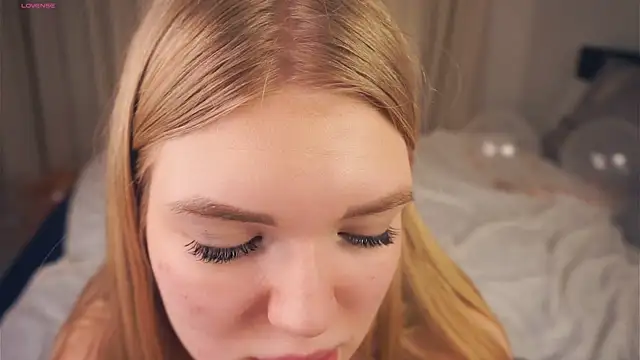 EllenReeves online show from March 8, 2:08 pm