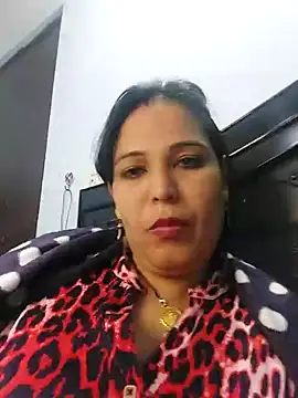 Snapshot of Poojabhabi101 chatting on December 16, 5:33 pm Poojabhabi101 online show from December 16, 5:33 pm