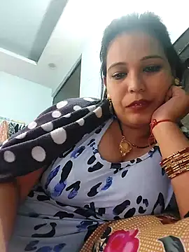 Snapshot of Poojabhabi101 chatting on December 23, 4:50 pm Poojabhabi101 online show from December 23, 4:50 pm