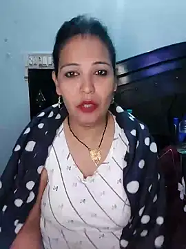 Snapshot of Poojabhabi101 chatting on January 2, 6:40 am Poojabhabi101 online show from January 2, 6:40 am