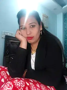 Snapshot of Poojabhabi101 chatting on January 5, 6:02 am Poojabhabi101 online show from January 5, 6:02 am