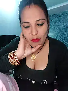 Snapshot of Poojabhabi101 chatting on January 15, 6:01 am Poojabhabi101 online show from January 15, 6:01 am