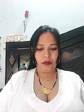 Snapshot of Poojabhabi101 chatting on February 20, 5:23 am Poojabhabi101 online show from February 20, 5:23 am