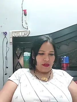 Snapshot of Poojabhabi101 chatting on February 28, 5:59 am Poojabhabi101 online show from February 28, 5:59 am