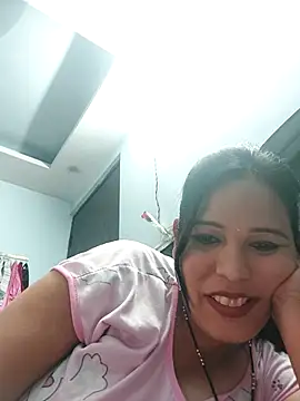 Snapshot of Poojabhabi101 chatting on March 22, 6:11 am Poojabhabi101 online show from March 22, 6:11 am