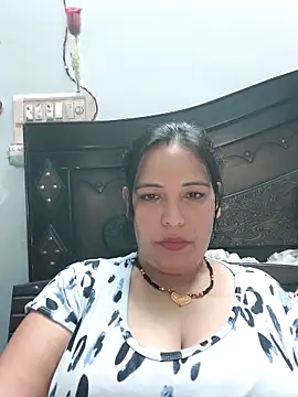 Snapshot of Poojabhabi101 chatting on October 2, 6:20 am Poojabhabi101 online show from October 2, 6:20 am