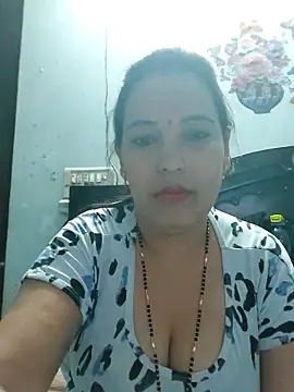 Poojabhabi101 online show from February 12, 5:46 am