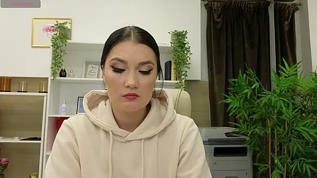 SelineSole online show from February 4, 5:12 pm