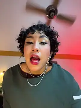 ZahaRoseee online show from April 10, 12:05 am